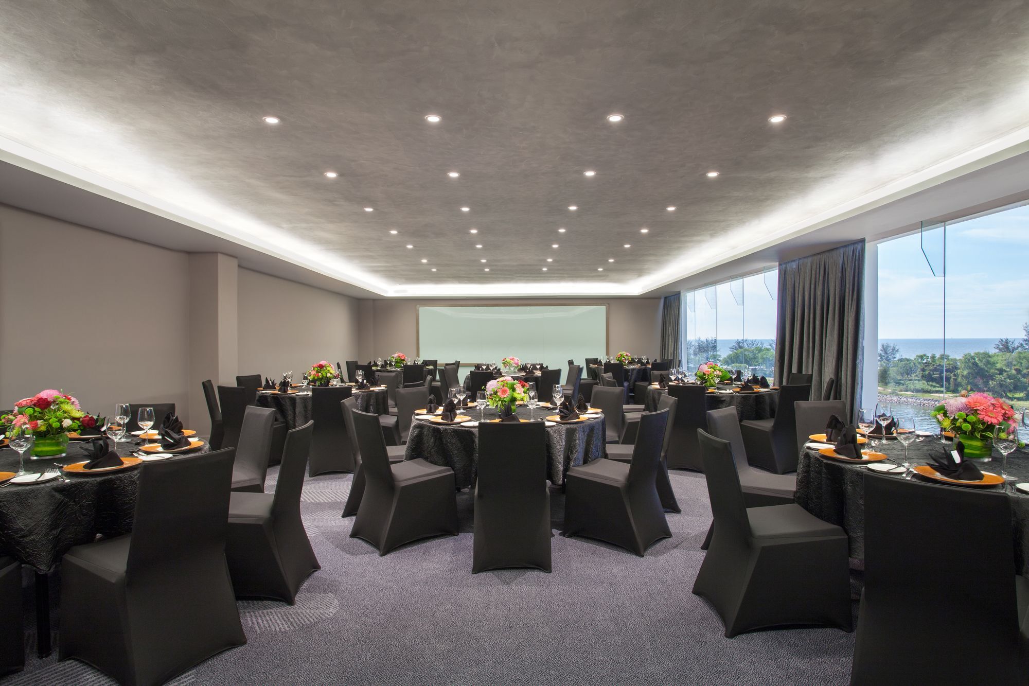 Pullman Miri Waterfront Hotel Екстериор снимка The Westin Ballroom