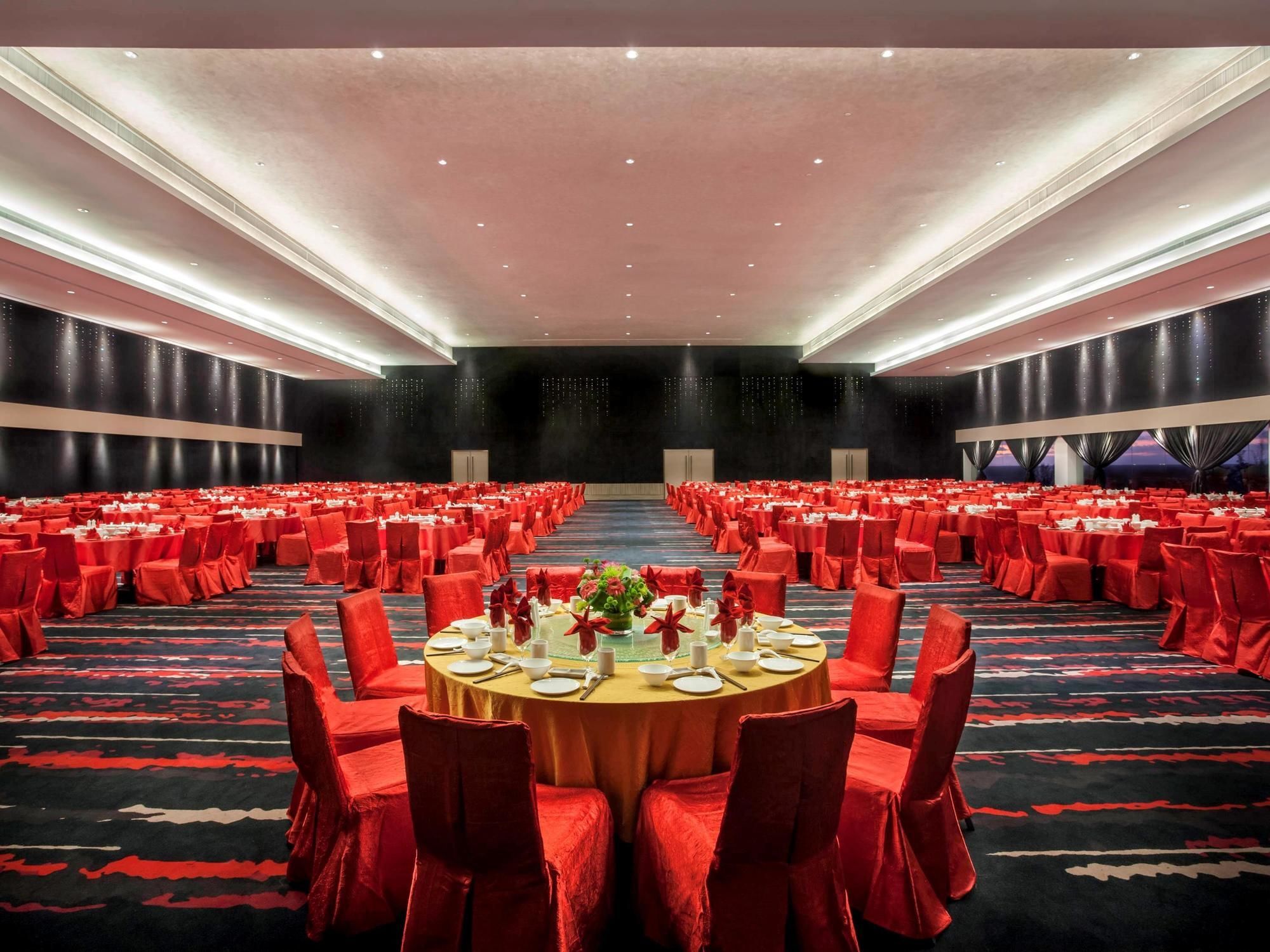 Pullman Miri Waterfront Hotel Екстериор снимка The Grand Ballroom